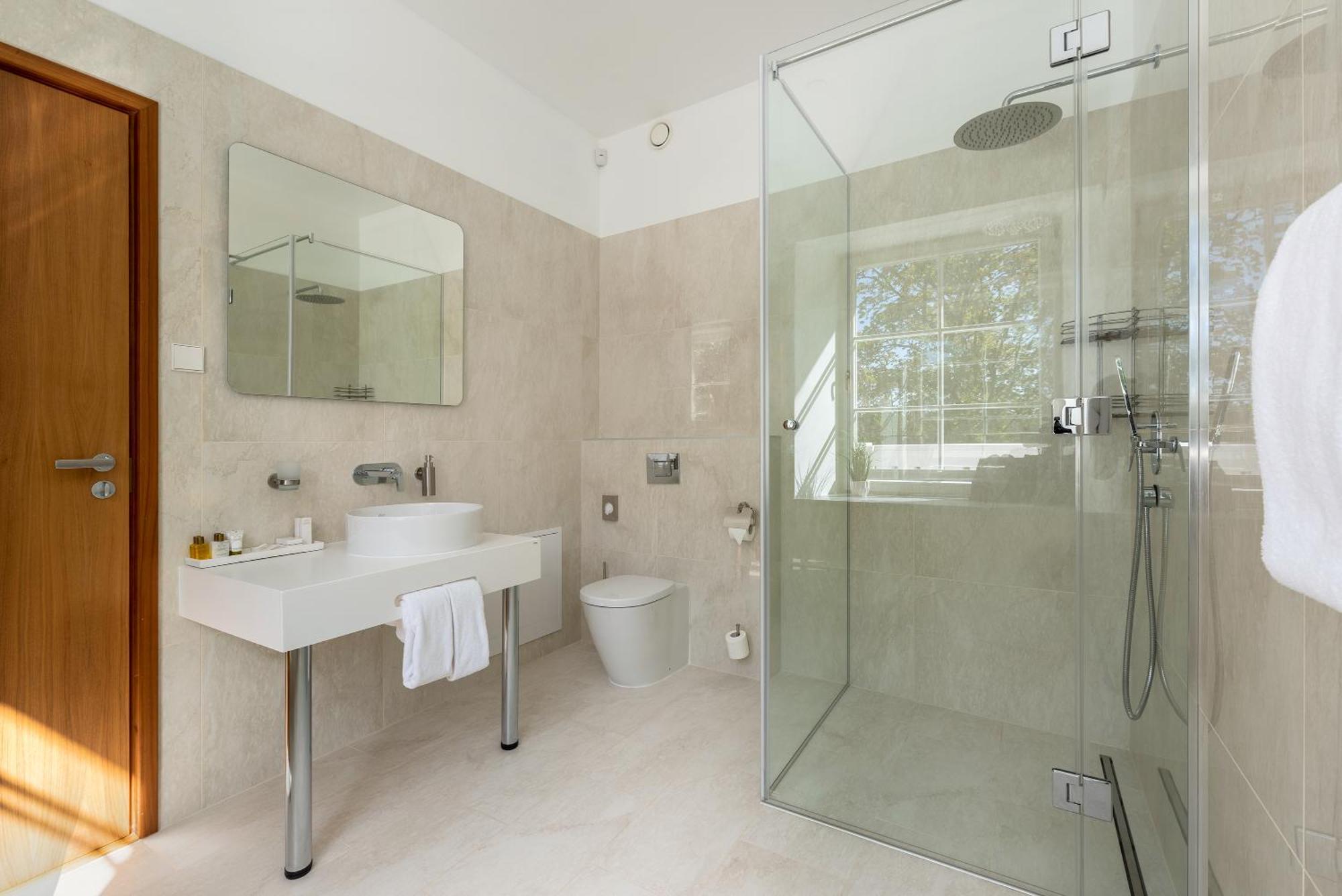 The Manor Sports & Spa Torva Ngoại thất bức ảnh